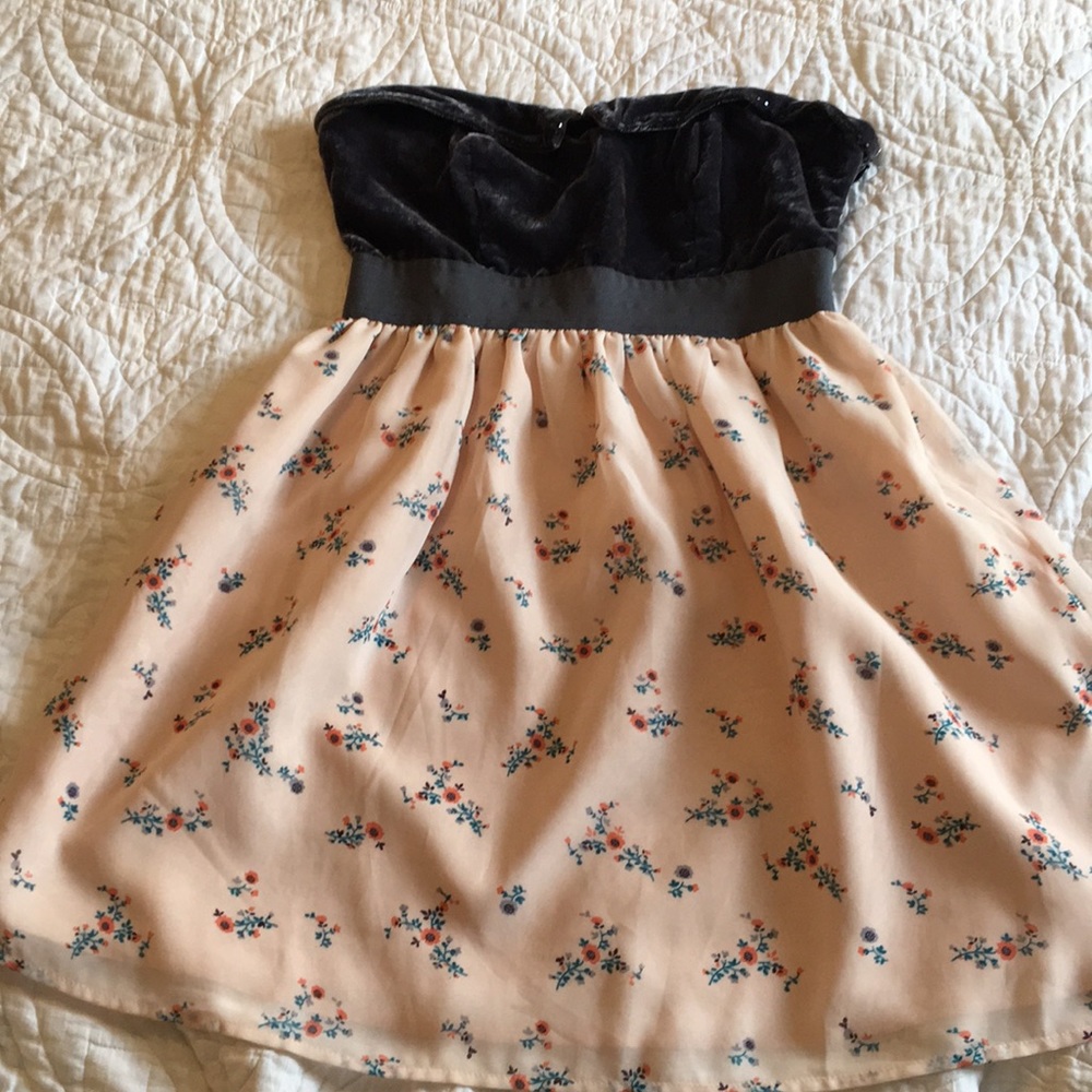 Forever 21 floral strapless dress